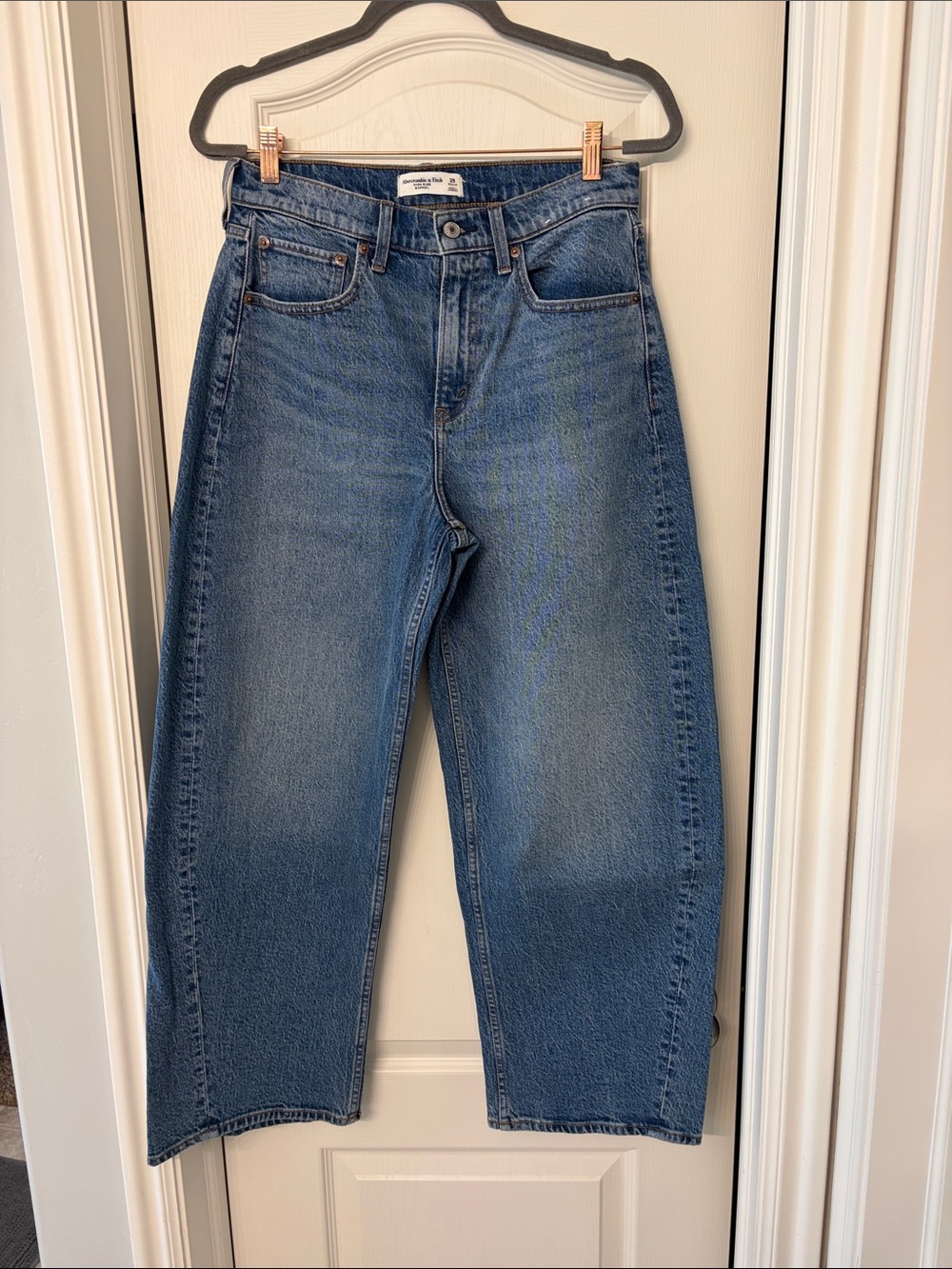 Abercrombie & Fitch Women's Barrel Jean